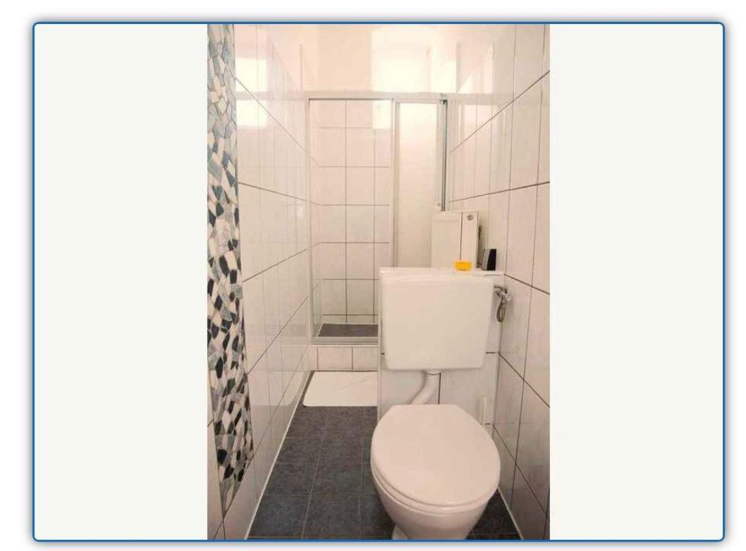Miris Gasthof Zur Post Neufeld an der Leitha Exterior photo